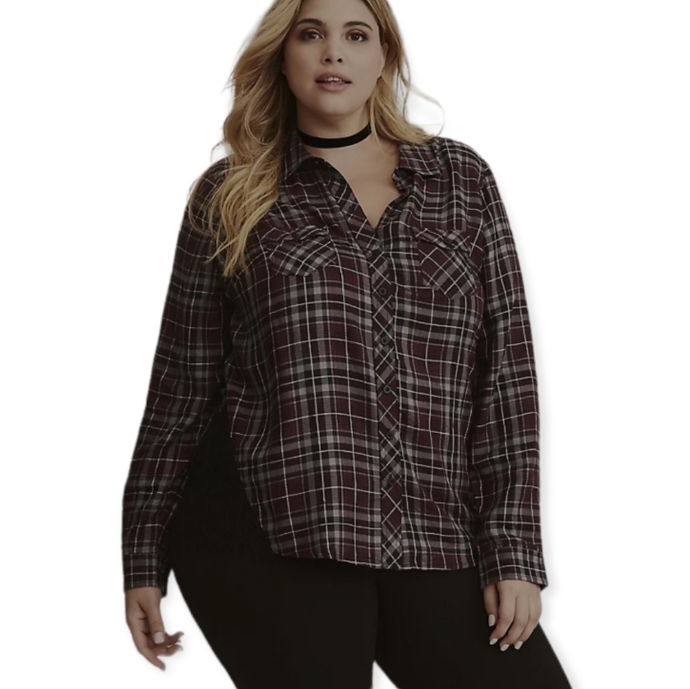 𝅺Torrid Plaid Lace Inset Button Down Camp Shirt